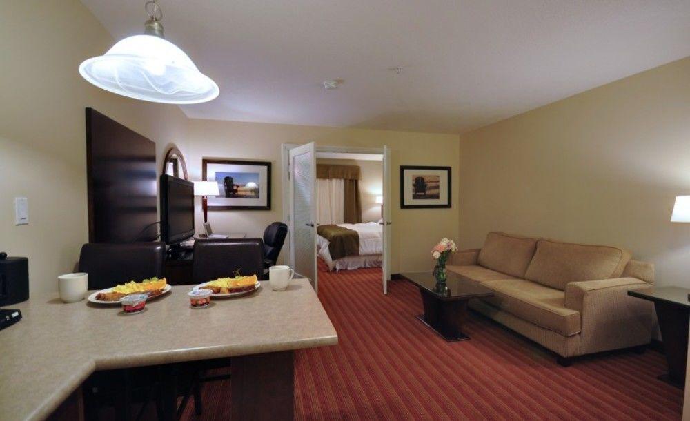 Sigma Inn & Suites Hudson'S Hope Hudson Hope المظهر الخارجي الصورة
