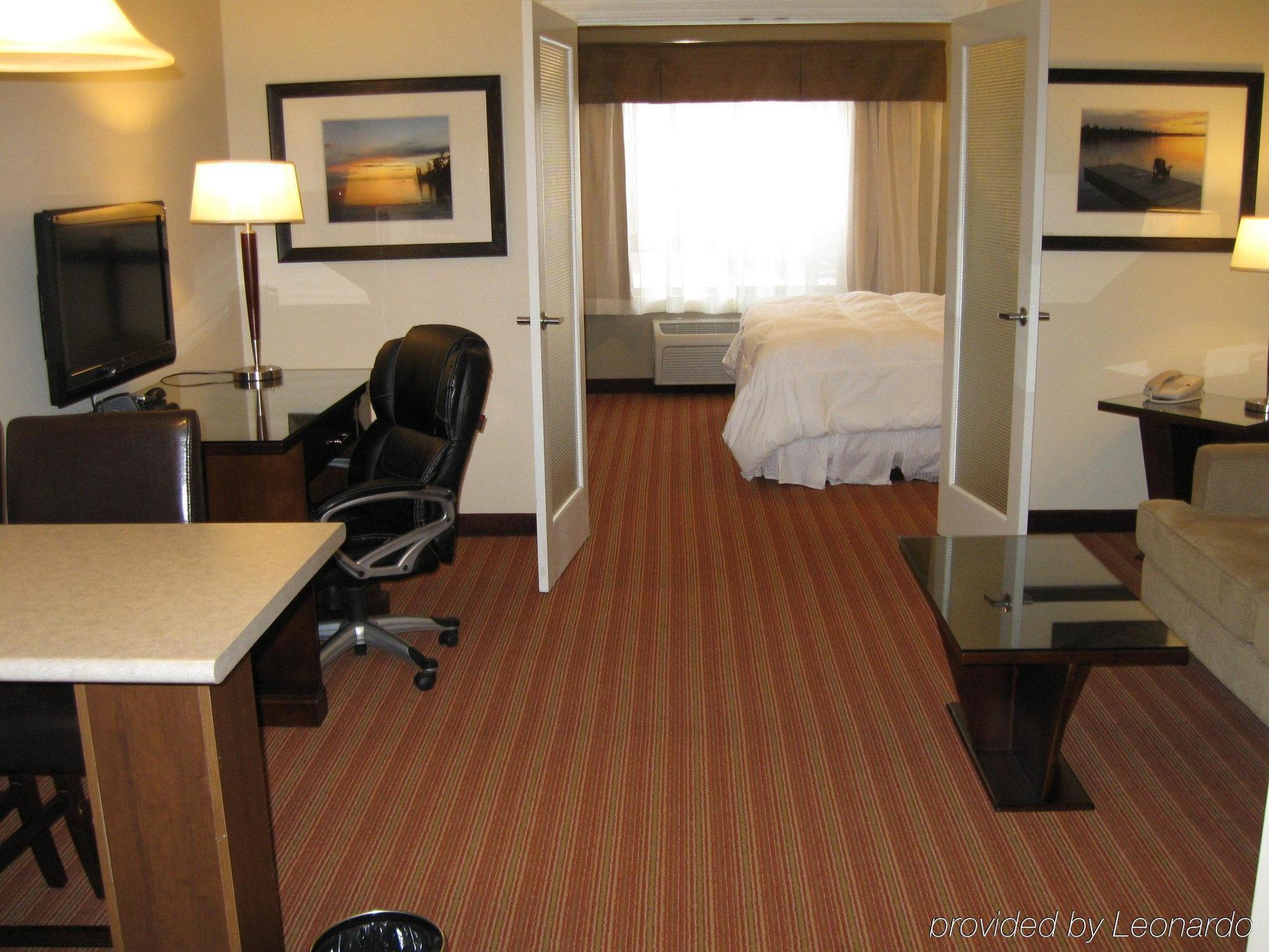 Sigma Inn & Suites Hudson'S Hope Hudson Hope الغرفة الصورة