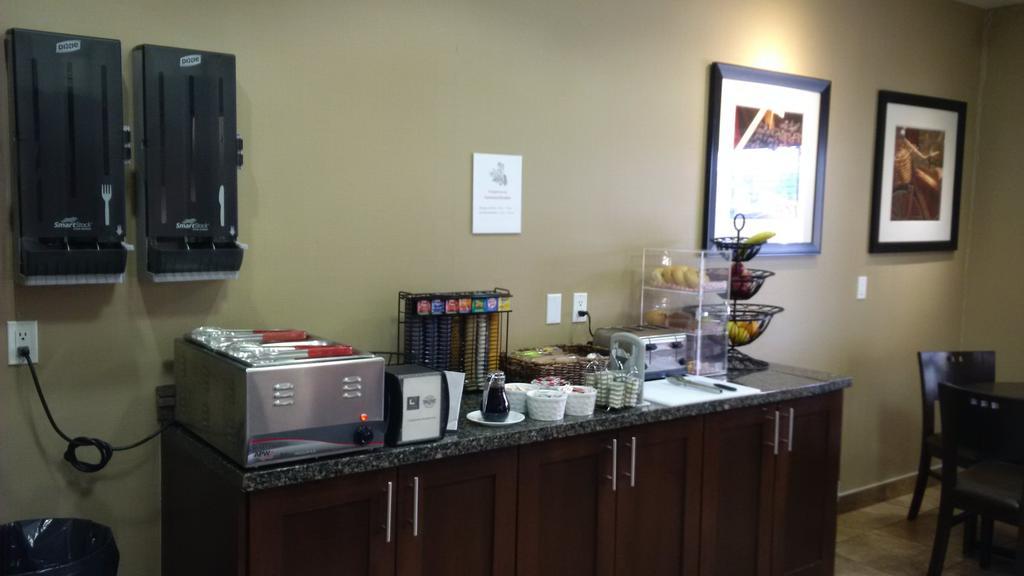 Sigma Inn & Suites Hudson'S Hope Hudson Hope المظهر الخارجي الصورة